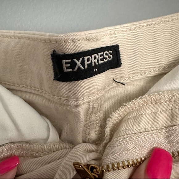 Light Khaki Express Shorts - Picture 3 of 5